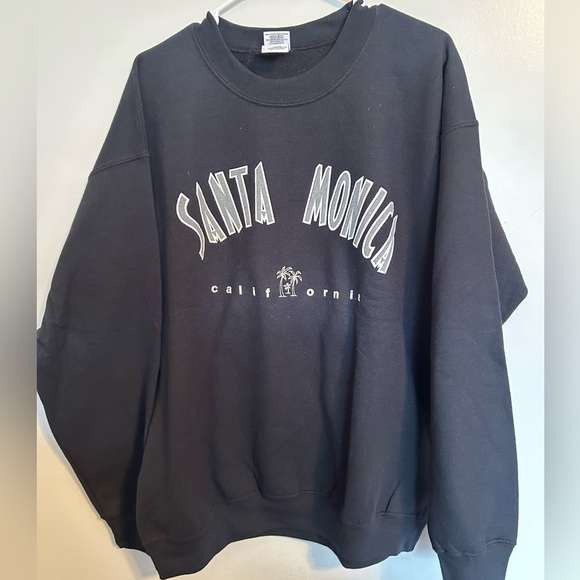 Gildan Other - Santa Monica Tourist Sweatshirt Large Unisex